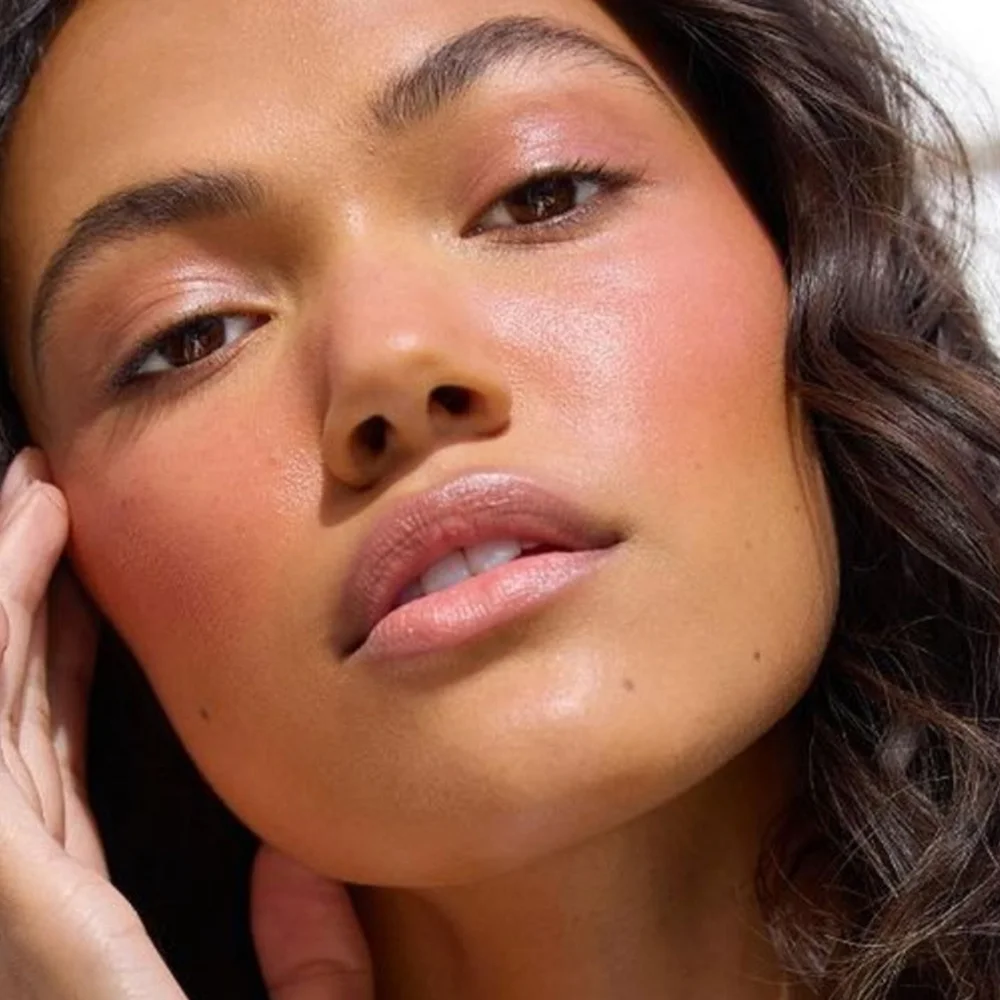 MAC Cosmetics Glow Play Bouncy Blush - Just Peachy - Bright Peachy Pink Coral